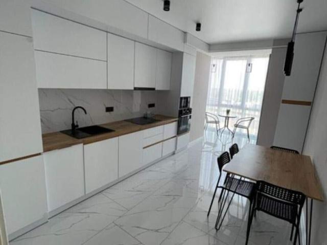 квартира 65 m2 Центр