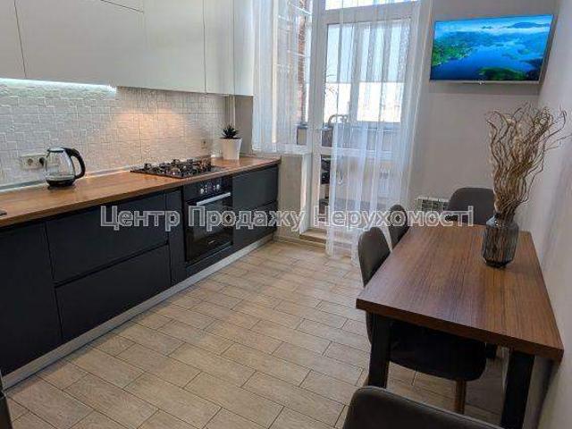 квартира 92 m2 Город и пригород