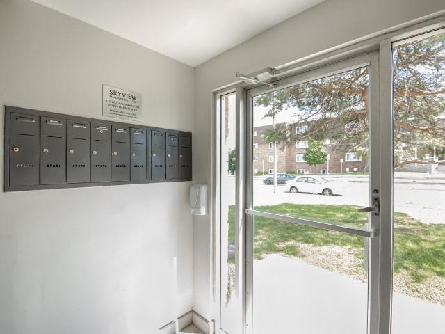Kyle Gardens 1 Bedroom Apartment for Rent at 860 & 860 Kyle Court, Brockville, ON K6V 6N2