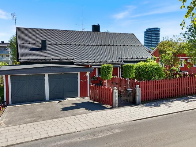 Kyrkbrogatan 24