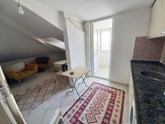 Kz Gayrimenkulden Asmalıevlerde Balkonlu Çatıkatı 1+0 40m2 Eşyalı Satılık Apart