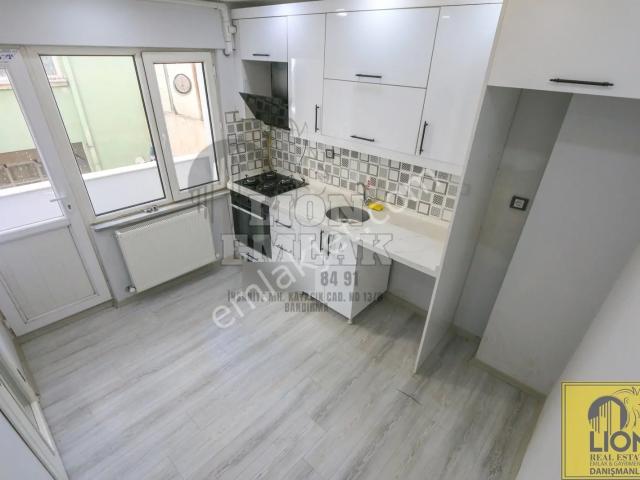 Lıon Emlak'tan Günaydın'da Arakat,balkonlu Satılık 2+1 Daire