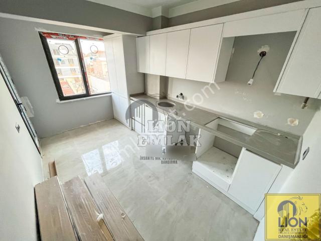 ⬛lıon Emlak'tan Yeni Mahallede Deniz Manzaralı Lüks Satılık 4+1 Daire⬛