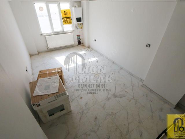 Lıon Emlak'tan Yeni Mahallede 2+1 Amerikan Mufak Fırsat Kiralık Daire