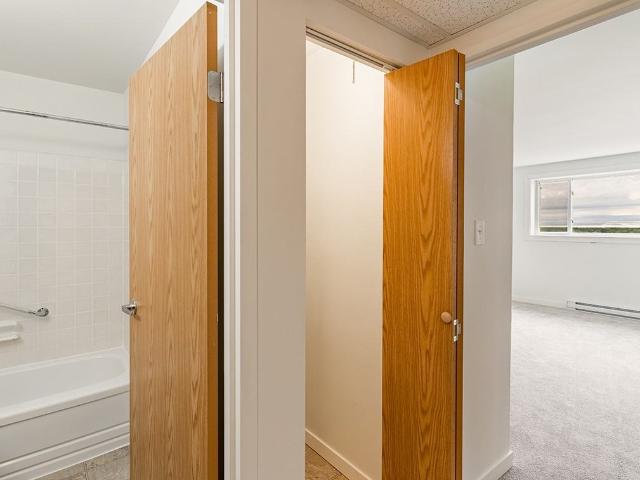 L & B Towers 3 Bedroom Apartment for Rent at 415 Edison Ave, Winnipeg, MB R2G 0M3 Rossmere