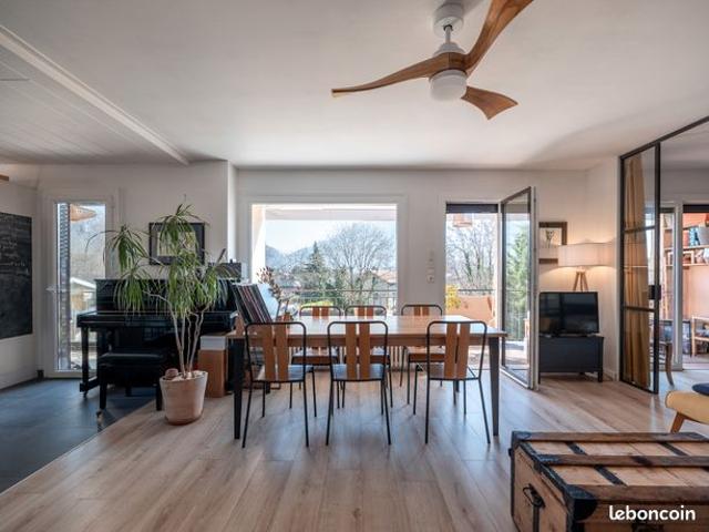 L’Horizon – T4 lumineux avec balcon et vue sur le lac et les montagnes