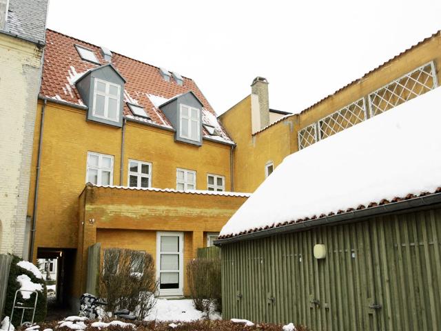 Lækker lejlighed med 1 vær