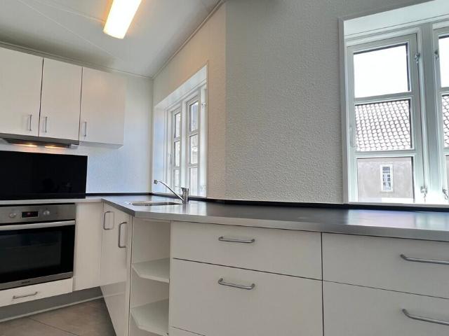 Lækker lejlighed med 2 vær i Randers C