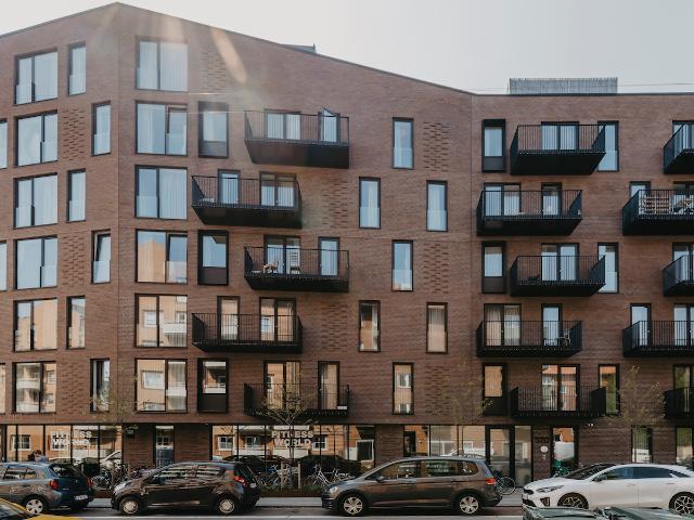 Lækker nybygget lejlighed, med to altaner, på Frederiksberg