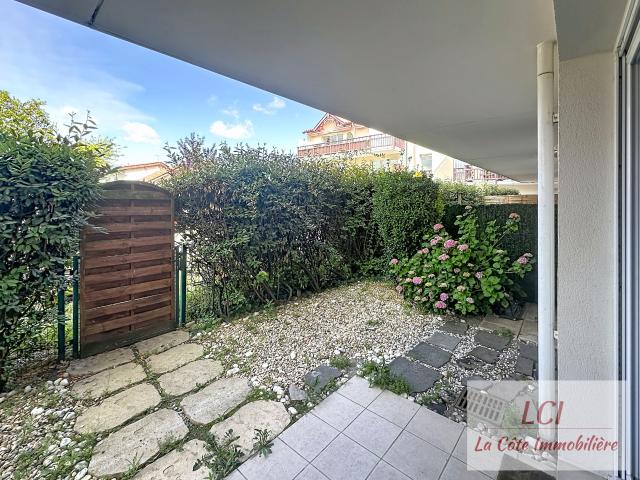 LA TESTE au coeur du centre ville, Belle situation au calme pour ce T2 avec jardinet et parking