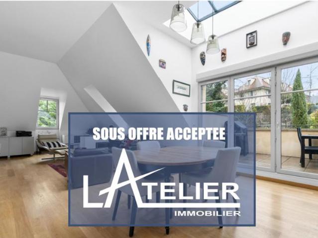 LA TETE DANS LES ETOILES