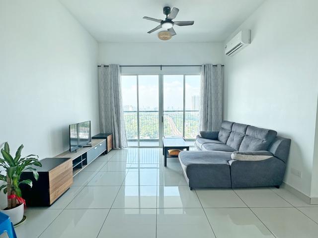 La Thea Residence 1205sf with balcony Fully furnish Good condition