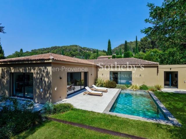 La Torse – Villa contemporaine avec piscine, garage 3 voitures et centre ville à pied