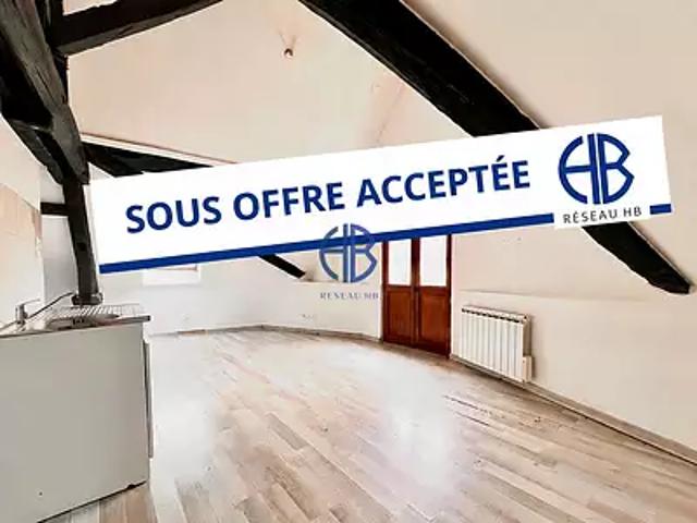 La Tour du Pin 38110 Achat / Vente appartement 2 pièces t2 au dernier étage