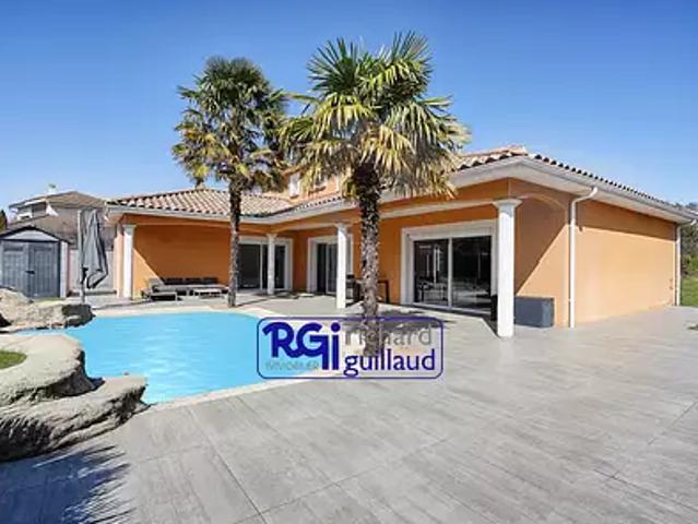 La Tour du Pin 38110 Achat / Vente maison 6 pièces t6 piscine