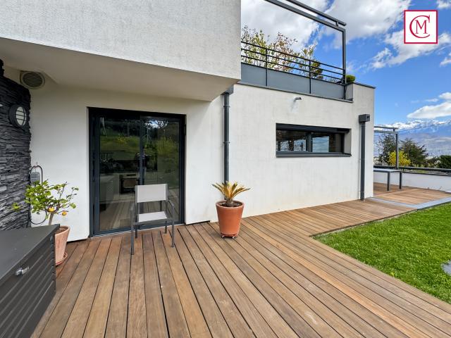 LA TRONCHE Appartement / Maison 90m2 avec jardin