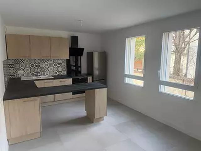 La Tronche 38700 Location appartement 2 pièces t2 terrasse