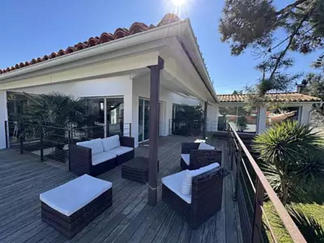 La Tranche sur Mer 85360 Achat / Vente maison 11 pièces t11 piscine