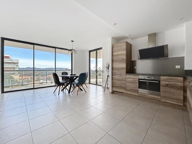 LA TRINITE APPARTEMENT DE STANDING DERNIER ETAGE 2 CHAMB