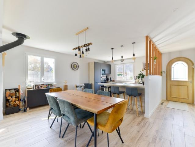LA TURBALLE PLAGE A 400M à pied – 4 Chambres et 1 Dortoir – Jardin AU CALME, clos sans vis à vis Rénovation moderne et chaleureuse
