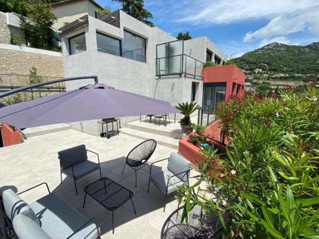LA TURBIE Triplex avec vue sur la mer et Monaco