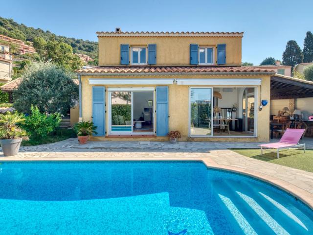 La Turbie – Villa provençale rénovée avec piscine, à deux pas du village