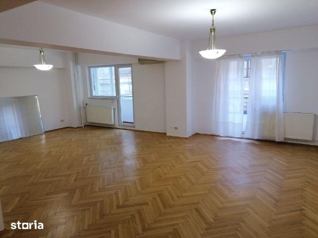 La UNIVERSITATE, apartament elegant, somptuos salon de 45mp