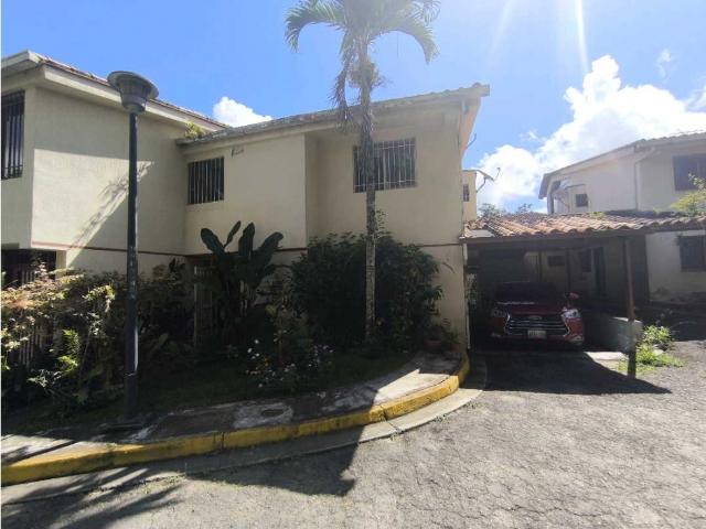 La Unión El Hatillo VENDO casa 175m2 Urb cerrada mogo