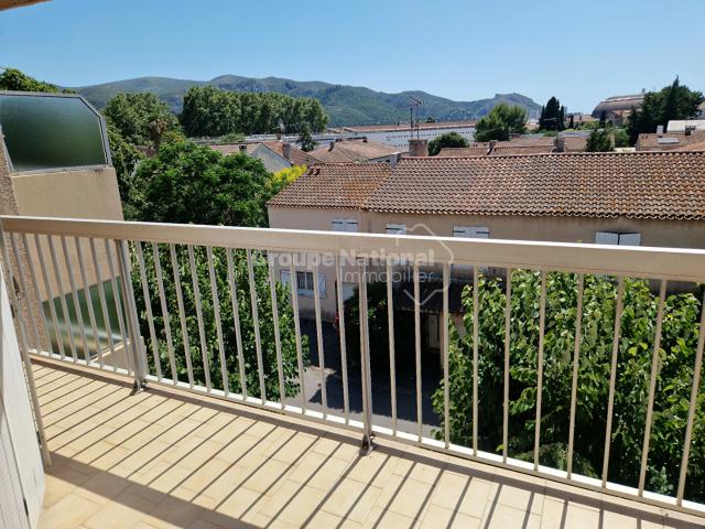 LA VALENTINE PROCHE COLLEGE RUISSATEL T3 65 M2 Balcon Parking Cave