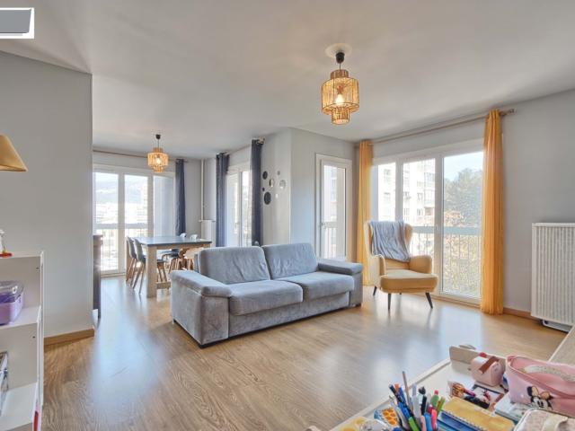 LA VALETTE DU VAR APPARTEMENT AU 2EME ETAGE AVEC ASCENSEUR T4 D