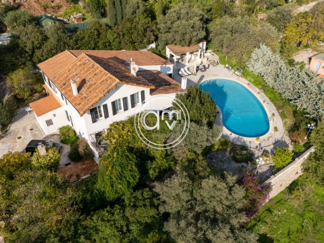 LA VALETTE DU VAR PROPRIETE DE CARACTERE 900m2 DE PARCEL