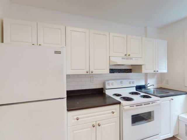 La Verdunoise 1 Bedroom Apartment for Rent at 4055 4035 4055 Rue Lanouette, Montréal, QC H4G 1B5 Verdun Centre