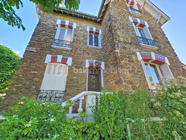 La Villa Rose, belle meulière de 189m²