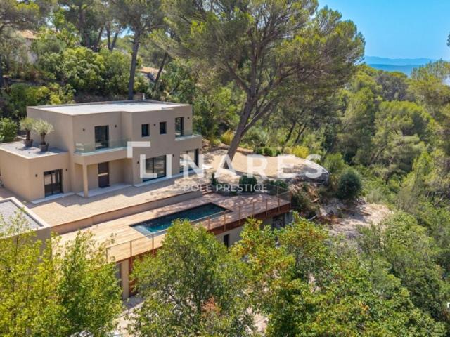 LA VUE Villa contemporaine d'exception de 226 m² Vue panoramique Piscine –13100