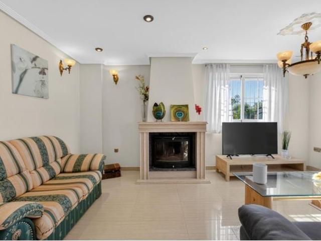 La Zenia Villa Exclusiva, 7 Dormitorios, Piscina Privada y a 900 m del Mar