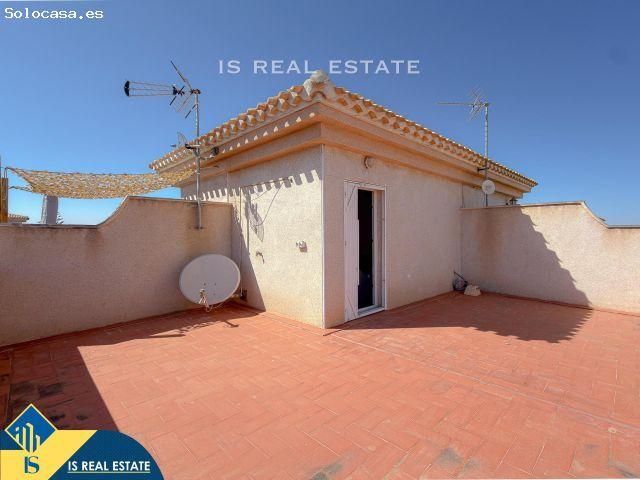 La Zenia! Exclusivo chalet pareado con amplios espacios + 2 terrazas y Solarium con vistas al mar 8