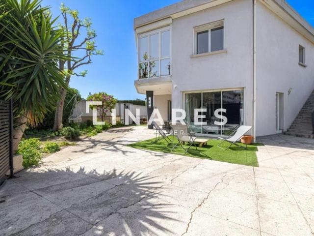 LA BASTIDE MARSEILLAISE Maison de 182m2 composée de 3 appartements T2 avec extérieurs et piscine – 13009