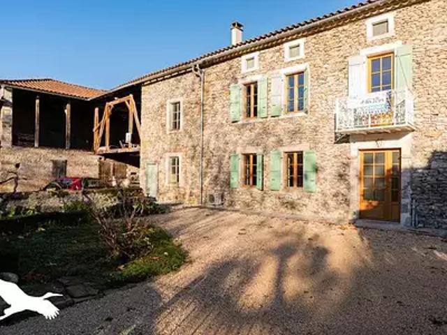 La Bastide du Salat 09160 Achat / Vente maison 5 pièces t5 au dernier étage parking