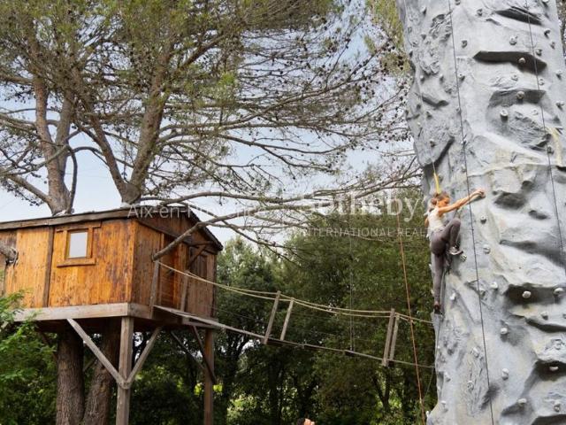 La Bastide des Victoires, Une Superbe Propriété où le Sport devient un Art