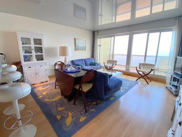 LA BAULE à la limite de Pornichet, appartement T4 face mer