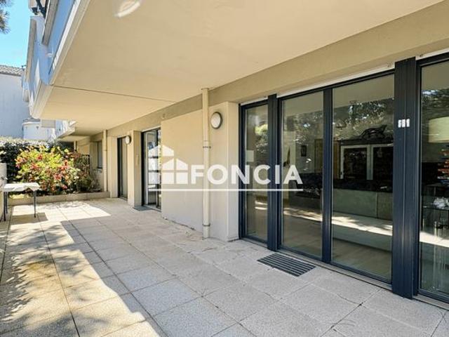 LA BAULE APPARTEMENT 4 PIECES DE 116m2 AVEC TERRASSE ET JARDIN PRIVATIF