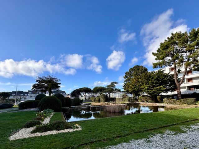 LA BAULE, FACE AU PORT DU POULIGUEN, STUDIO EN DERNIER ÉTAGE