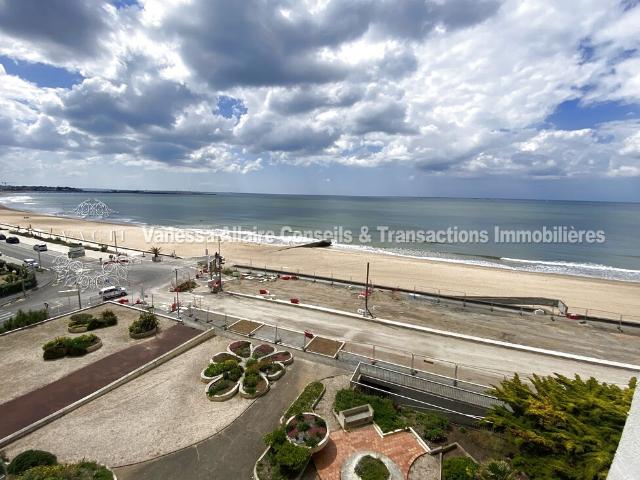 LA BAULE LES PINS APPARTEMENT 4 PIECES FACE MER