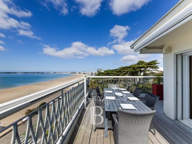 LA BAULE LES PINS Appartement en dernier étage