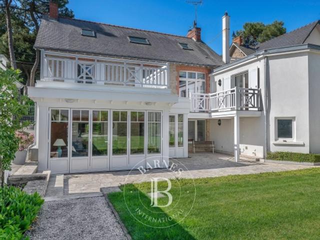 LA BAULE QUARTIER DES ARBRES Villa classée