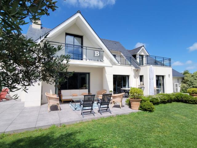 LA BAULE Superbe maison contemporaine avec jardin