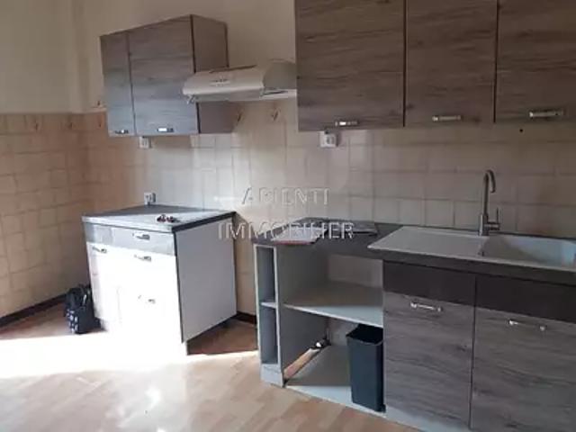 La Bégude de Mazenc 26160 Location appartement 3 pièces t3 terrasse