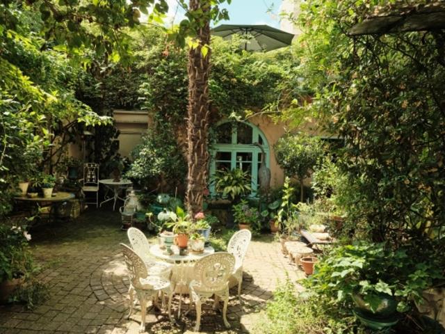 La campagne à Paris?: une maison dans un écrin de verdure