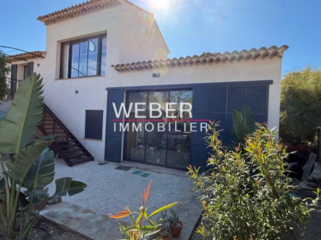 LA CADIERE D'AZUR MAISON D'ARCHITECTE RARE A LA VENTE