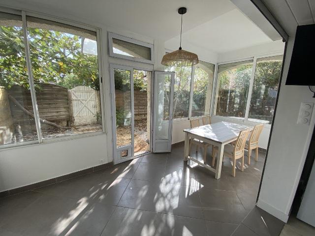 La capte maison diviser en 2 appartements de type 3 entièrement